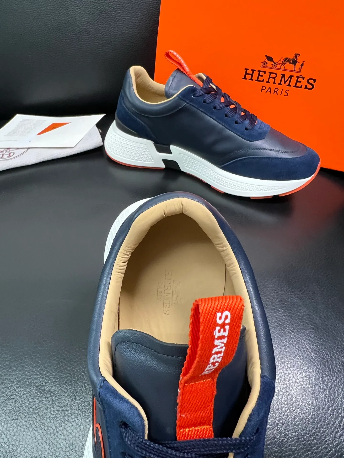 Men's men's shoes 💰840 Hermes top purchasing Hermes counter synchronization, original factory configuration, original cowhide fabric imported from Italy, high-quality splicing technology, fully imported water-dyed cowhide lining, soles: original factory special soles are super comfortable, original factory and single goods are high quality, welcome to compare and synchronize with counters, code number 39-44 (customized 38 45) 85863